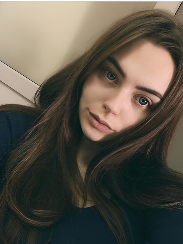 Анюта привлекательная девушка из Якутска цена от 10000 руб