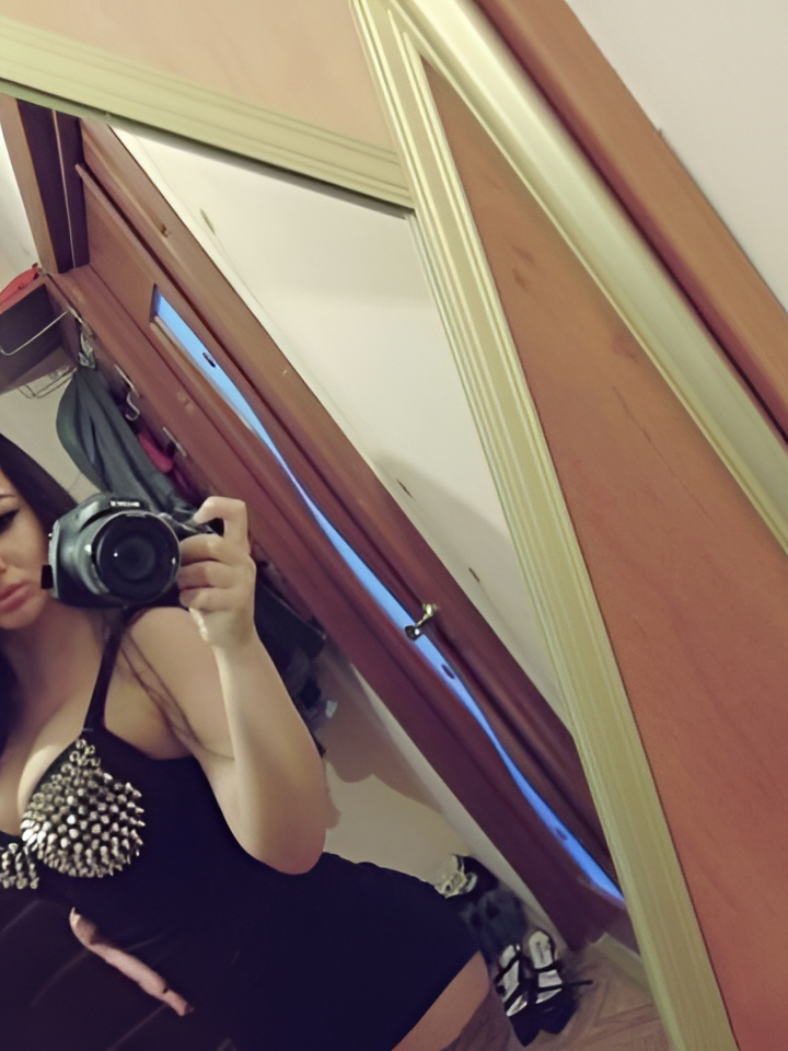 Дарина привлекательная девушка из Якутска цена от 10000 руб