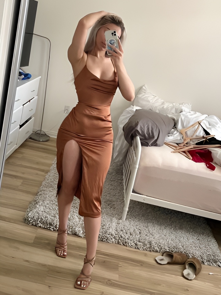 Элина привлекательная девушка из Якутска цена от 2500 руб