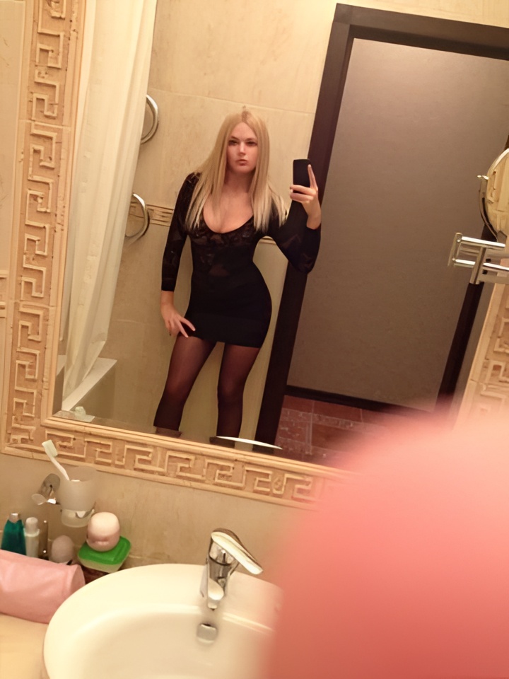 Лариса привлекательная девушка из Якутска цена от 1500 руб