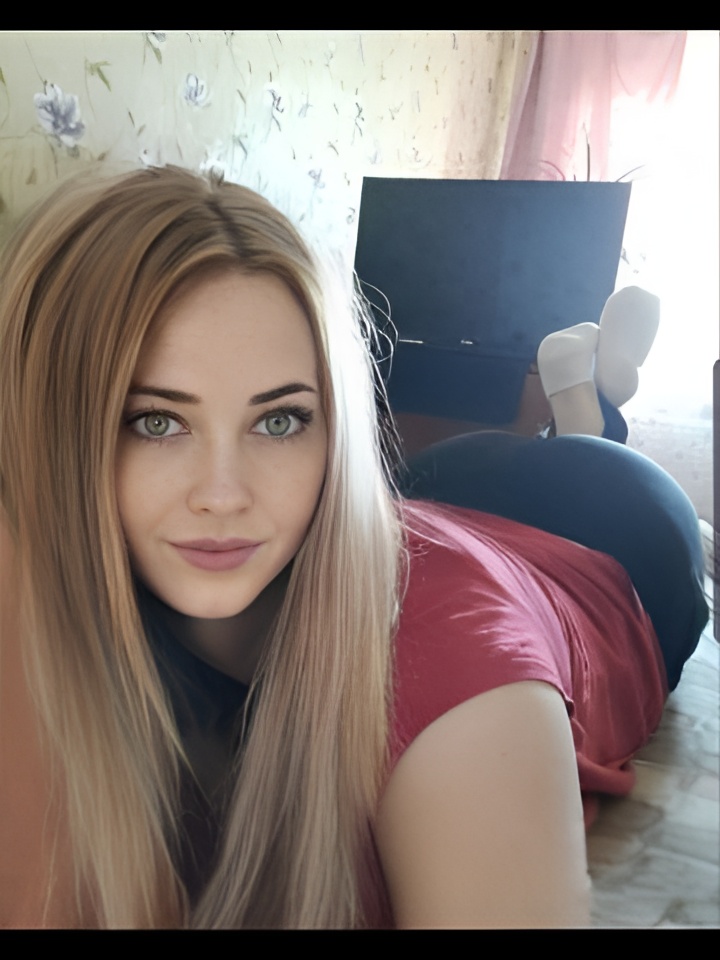 Олеся привлекательная девушка из Якутска цена от 4000 руб