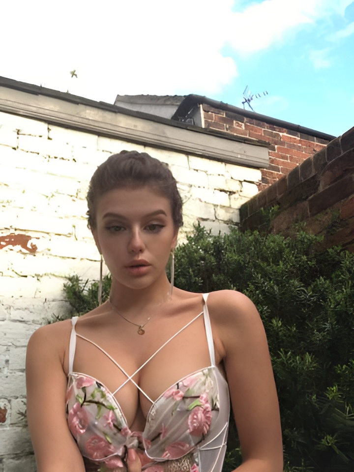 Индивидуалка Владислава, доступна для личного знакомства от 2000 руб