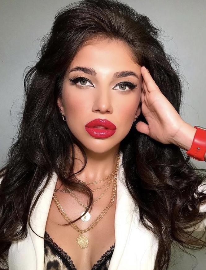 🎥 Влада привлекательная девушка из Якутска цена от 5000 руб